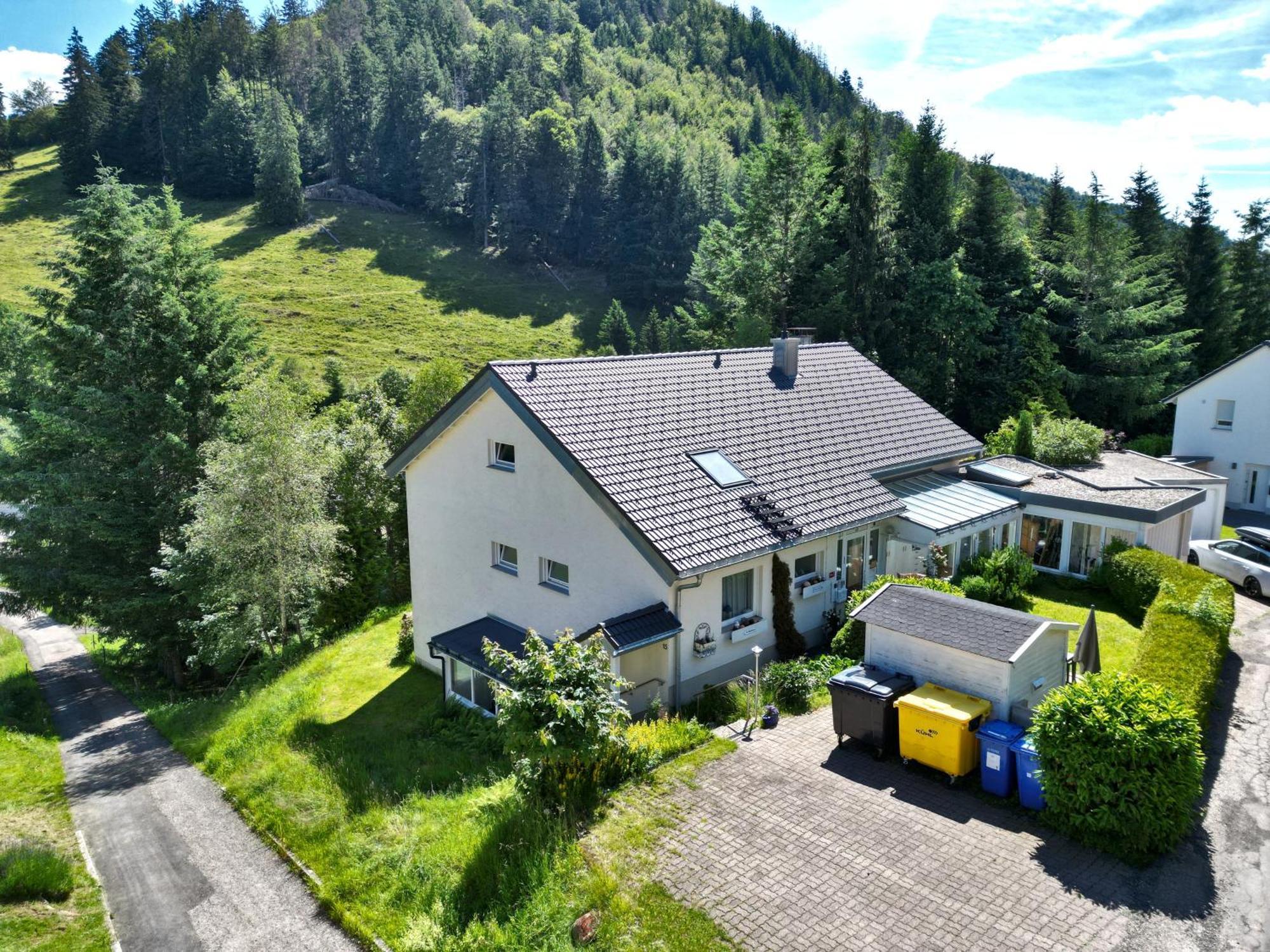 Fewo Schwarzwaldblick, 3 Schlafzimmer Todtnau-Muggenbrunn, Liftverbund Feldberg Bagian luar foto